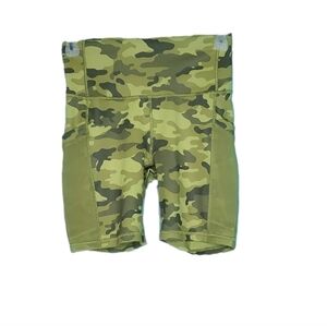 NWOT Fabletics PowerHold Compression Camouflage Bike shirts Women's Size XS